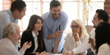 Voici comment assurer un management intergénérationnel réussi