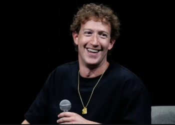 Zuckerberg devient 2e fortune mondiale après avoir viré 21 000 employés