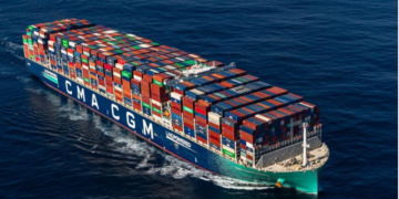 Le géant français CMA CGM envisage de s’installer au Maroc pour échapper à la taxe française