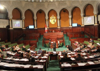 ARP: aides financières pour les éleveurs et baisse des taxes sur les véhicules hybrides et les panneaux solaires