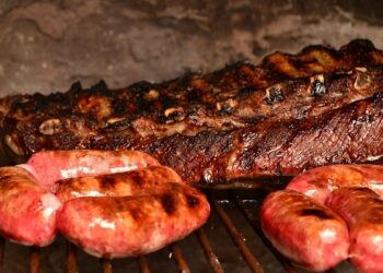 Mauvaises habitudes alimentaires: l’Afrique du Nord porte le fardeau financier le plus lourd, selon un rapport de la FAO