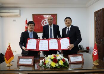 Tunisie: signature d’un contrat pour l’acquisition de 300 nouveaux bus pour la société de transport