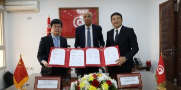 Tunisie: signature d’un contrat pour l’acquisition de 300 nouveaux bus pour la société de transport
