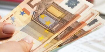 Proparco investit 10 millions d’euros dans le fonds AfricInvest Small Cap pour soutenir les PME africaines