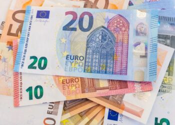 L’euro remonte face au dollar après la victoire des conservateurs en Allemagne