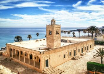 Augmentation des revenus du travail et des recettes touristiques en janvier 2025