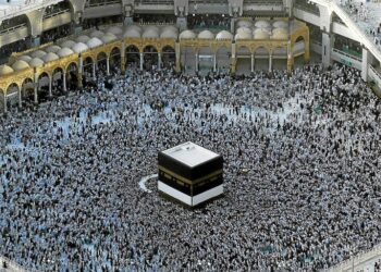 Le coût du pèlerinage fixé à 20 700 dinars pour la saison 2025: ce qu’il faut savoir!