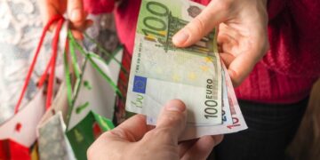 Les transactions en liquide limitées à 100 euros en Europe dès 2027
