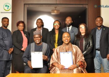 L’UAT et AfriLabs scellent un accord stratégique pour accélérer l’innovation numérique en Afrique