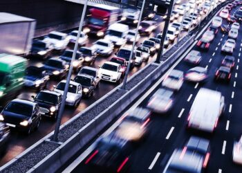 CO₂ et mobilité: l’Europe face aux limites de sa stratégie automobile