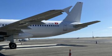 Les pilotes de Nouvelair maîtrisent un atterrissage risqué à Nice