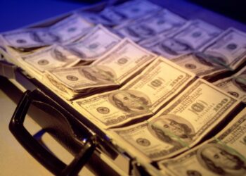 Pénurie de devises au Gabon: le CNEF alerte sur les risques du marché noir