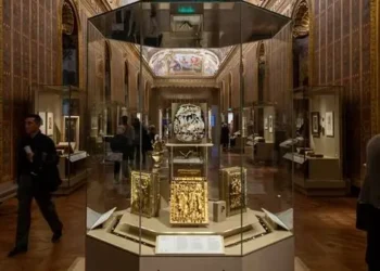 Vol au musée du Louvre: 8 joyaux de la couronne dérobés en 7 minutes, un casse historiquement audacieux