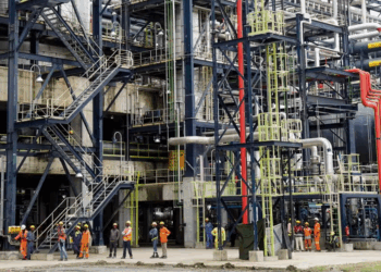Ce milliardaire nigérian veut faire de sa raffinerie de pétrole la plus grande du monde