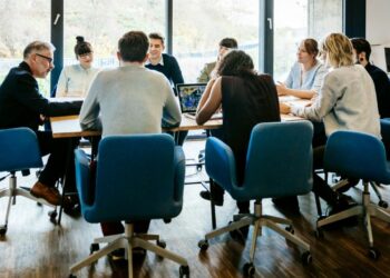 Pourquoi les sociétés cotées anticipent-elles le recrutement d’administrateurs?