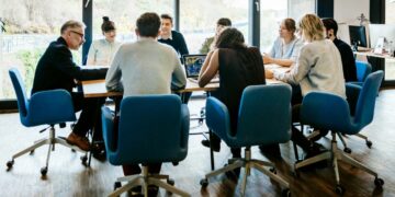 Pourquoi les sociétés cotées anticipent-elles le recrutement d’administrateurs?