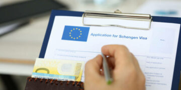 En 2025, le visa français devient plus accessible… à une condition