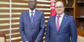 La rencontre, tenue le 9 février 2026 au siège du ministère du Tourisme à Tunis, a permis d’examiner les opportunités de coopération entre la Tunisie et le Sénégal. Les discussions ont porté sur la formation touristique, l’échange d’expertises, l’investissement et la promotion de l’artisanat. Les deux parties ont convenu de préparer un programme de travail commun afin de concrétiser ce partenariat à travers des projets futurs.