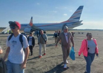 190 touristes arrivent à Jendouba : premier vol touristique depuis la Pologne à Tabarka