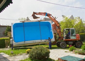 Le marché de la piscine plonge en Bourse : un avertissement pour les entreprises du confort à domicile