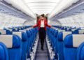Pourquoi les sièges d’avion sont presque toujours bleus ? La réponse va au-delà du simple design