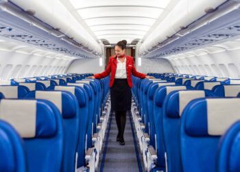 Pourquoi les sièges d’avion sont presque toujours bleus ? La réponse va au-delà du simple design