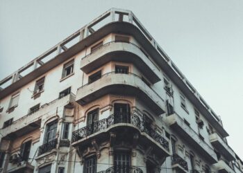 Crise de l’immobilier: il faut miser sur la réforme du financement et les modèles alternatifs