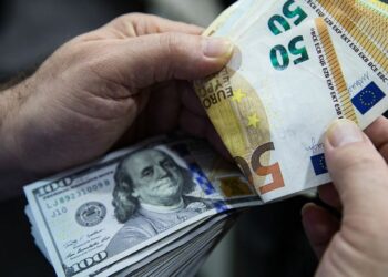 Les charges financières en devises poursuivent leur repli