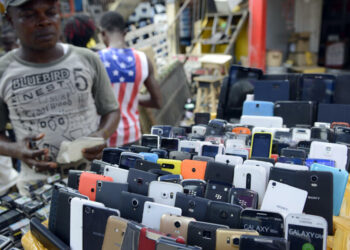Nigeria: les frais de registre des téléphones inquiètent les distributeurs