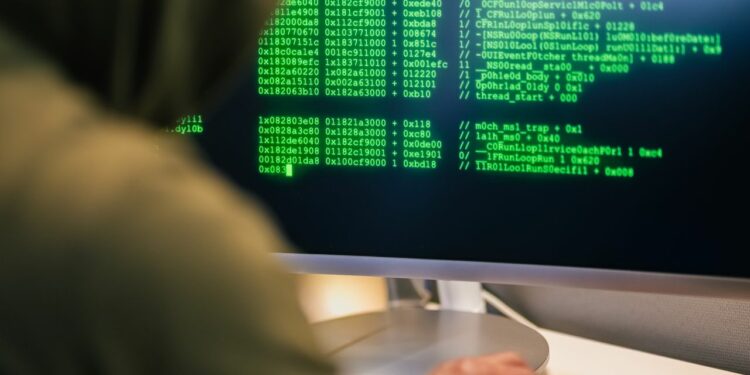 Cybersécurité : la cheffe du gouvernement, Sarra Zaâfrani Zenzeri, passe à l’action