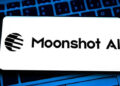 L’IA chinoise s’invite en Bourse : Moonshot AI ouvre le bal avec une double cotation