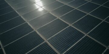Un million de foyers tunisiens équipés gratuitement en panneaux solaires, la proposition de la Chambre nationale de l’énergie photovoltaïque