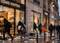 Louis Vuitton, Céline, Dior… Qui va payer la facture des pillages en France ?