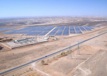 L’Algérie inaugure sa plus grande centrale photovoltaïque, la deuxième d’Afrique